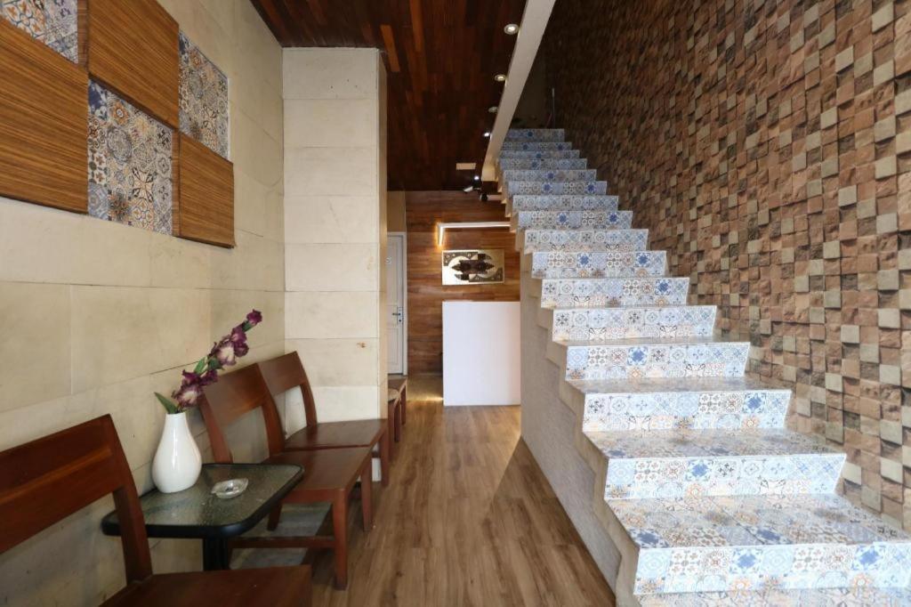 Magnolia Hotel Джакарта Екстериор снимка